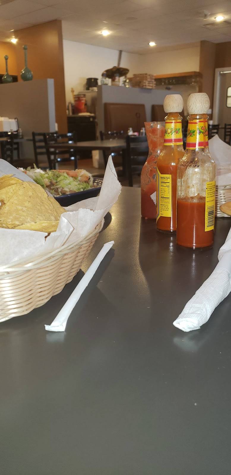 La Hacienda | restaurant | 24 E Monroe St, Buckner, MO 64016, USA | 8162493455 OR +1 816-249-3455