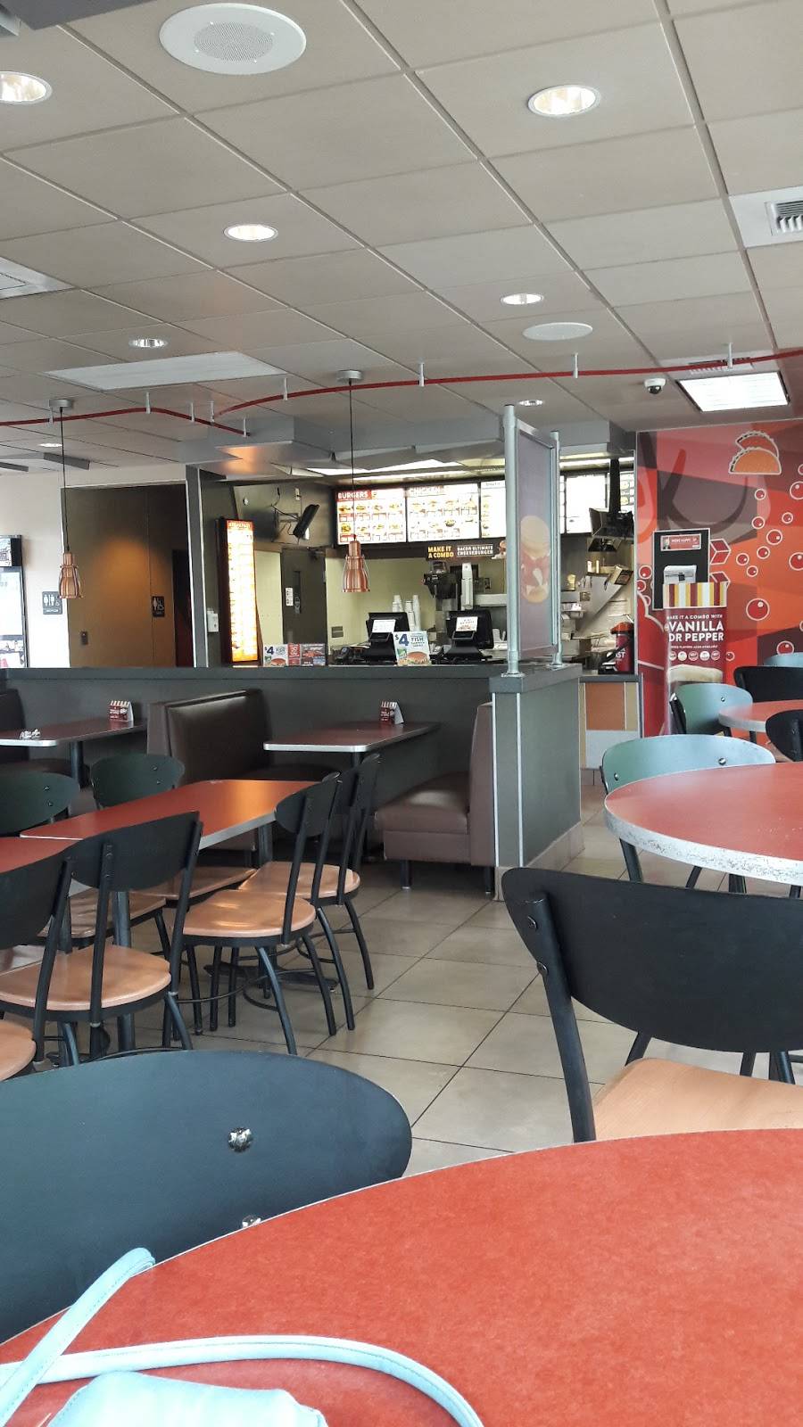 Jack in the Box | restaurant | 4810 NE 4th St, Renton, WA 98059, USA | 4257935874 OR +1 425-793-5874