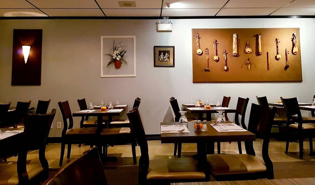 Restaurant Viet Thai | restaurant | 7525 Boulevard Taschereau, Brossard, QC J4Y 1A2, Canada | 4506764452 OR +1 450-676-4452