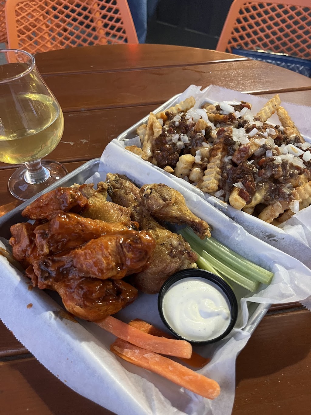 Truck & Tap Lawrenceville | restaurant | 175 S Perry St, Lawrenceville, GA 30046, USA | 6782261291 OR +1 678-226-1291