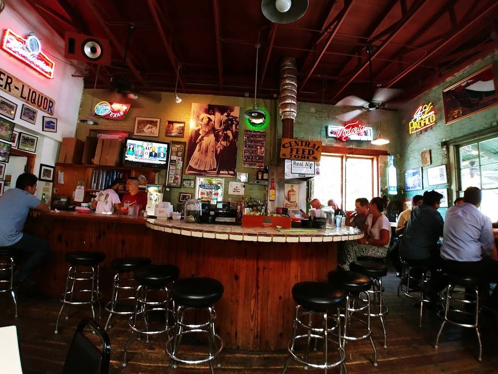 Güeros Taco Bar | restaurant | 1412 S Congress Ave, Austin, TX 78704, USA | 5124477688 OR +1 512-447-7688