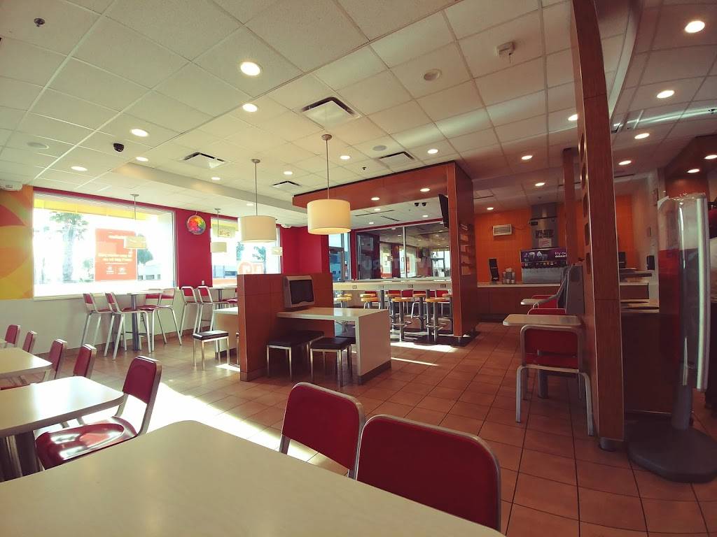 McDonalds | cafe | 10230 N 32nd St, Phoenix, AZ 85028, USA | 6024049785 OR +1 602-404-9785