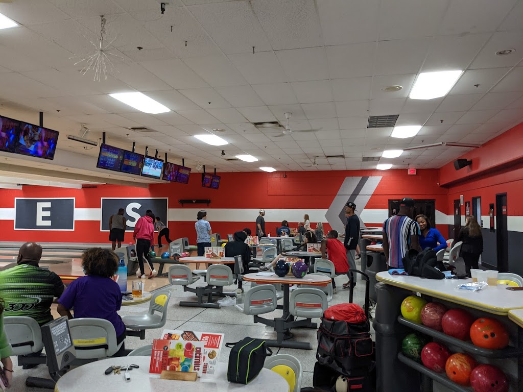 Bowlero Riverview | restaurant | 2908 Riverview Rd, Birmingham, AL 35242, USA | 2059913900 OR +1 205-991-3900