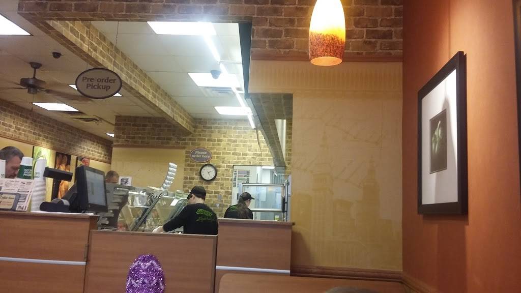 Subway | restaurant | 141 Main St, Wadsworth, OH 44281, USA | 3303363031 OR +1 330-336-3031