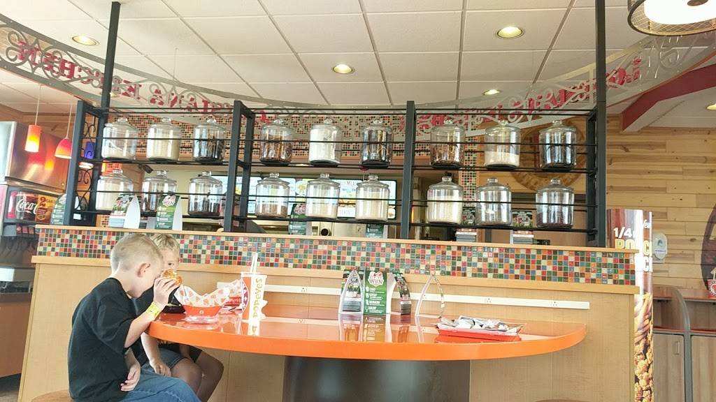 Popeyes Louisiana Kitchen | restaurant | 515 E Market St, Leesburg, VA 20176, USA | 7037714084 OR +1 703-771-4084