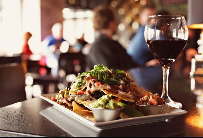 Urban Eatery Minneapolis | restaurant | 2730 W Lake St, Minneapolis, MN 55416, USA | 6129205000 OR +1 612-920-5000