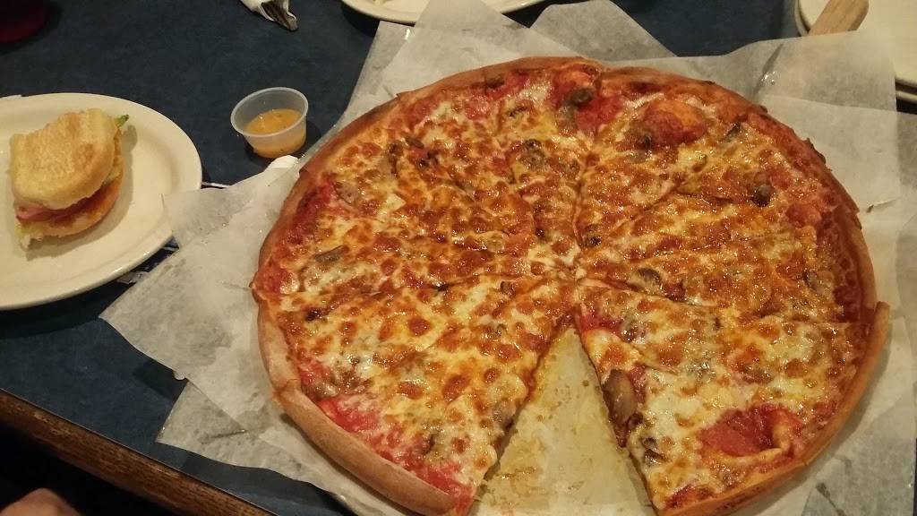 Huron Pizza House | restaurant | 812 Main St, Huron, OH 44839, USA | 4194335751 OR +1 419-433-5751