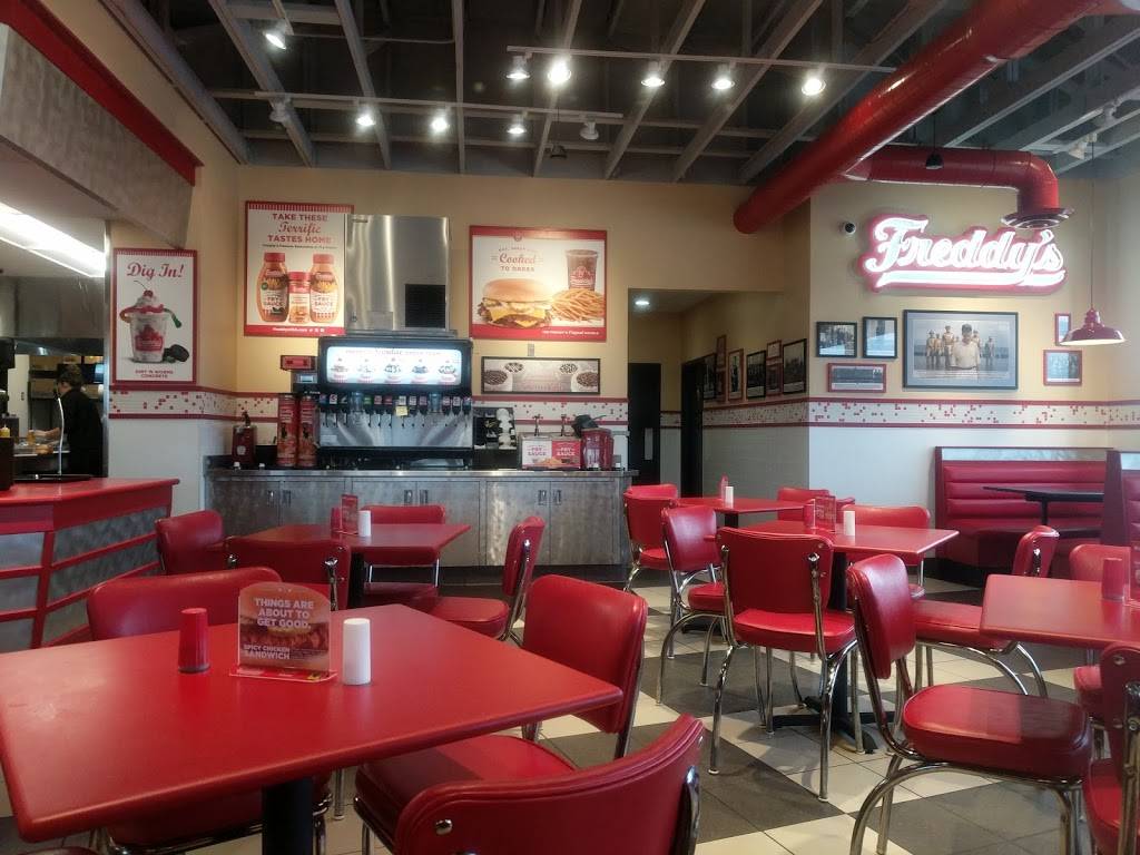 Freddys Frozen Custard & Steakburgers | restaurant | 4076 Alpine Ave NW, Comstock Park, MI 49321, USA | 6162588580 OR +1 616-258-8580
