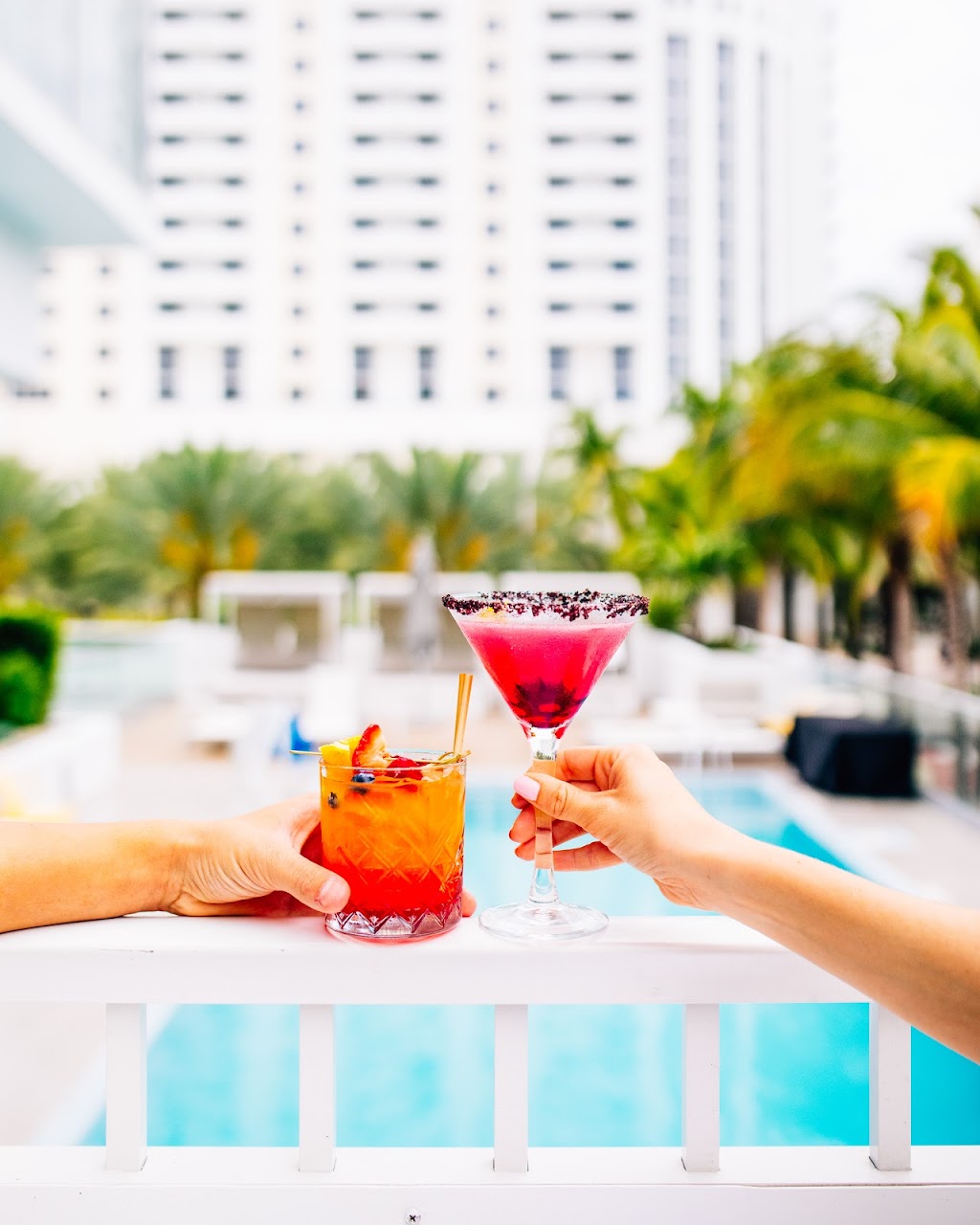 DECK Sixteen | restaurant | 1600 Collins Ave, Miami Beach, FL 33139, USA | 3056957400 OR +1 305-695-7400