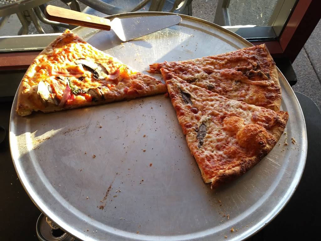 Flippin Pizza | restaurant | 11975 Carmel Mountain Rd #605, San Diego, CA 92128, USA | 8585218433 OR +1 858-521-8433