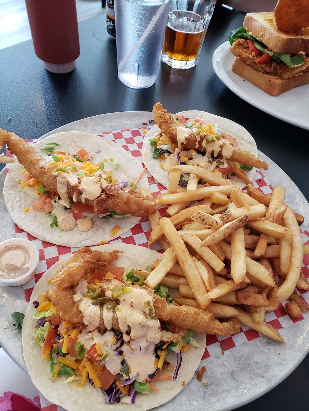 Beach House Grill | restaurant | 70 Park St, Kingsville, ON N9Y 0A2, Canada | 5197129335 OR +1 519-712-9335