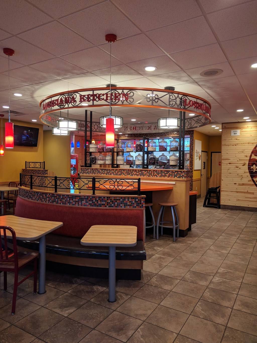 Popeyes Louisiana Kitchen | restaurant | 1925 Sebastopol Rd, Santa Rosa, CA 95407, USA | 7073084862 OR +1 707-308-4862