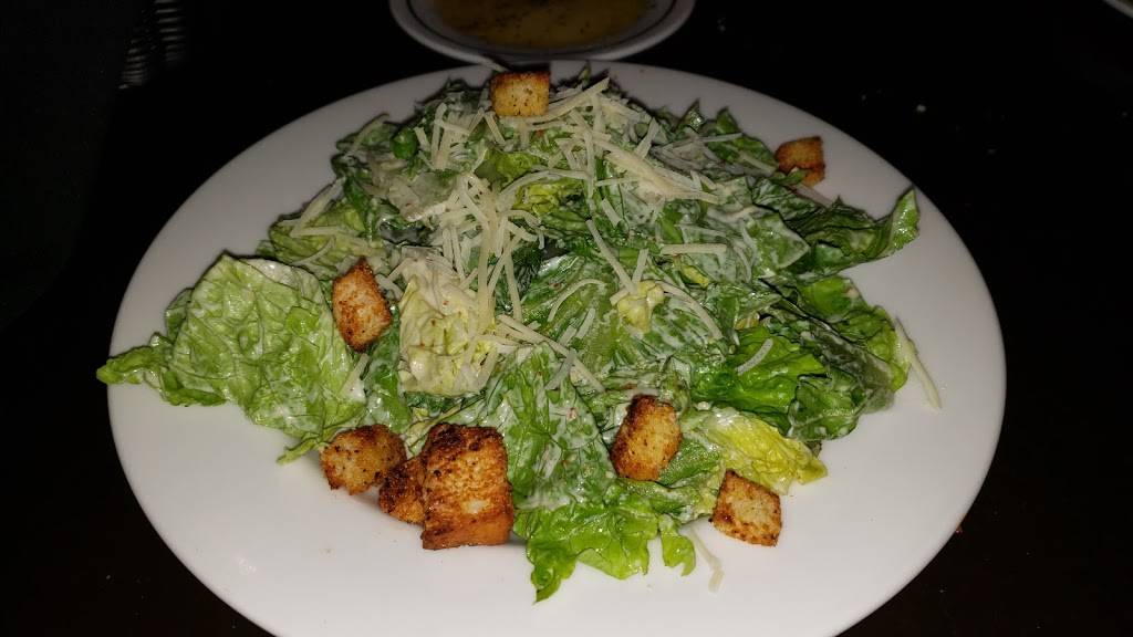 Johnnys Italian Steakhouse | restaurant | 17123 N Laurel Park Dr, Livonia, MI 48152, USA | 7342454151 OR +1 734-245-4151