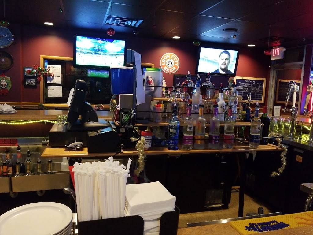 Mama Pepinos Pizza & Pub | restaurant | 44 Monongahela Ave, Glassport, PA 15045, USA | 4126720705 OR +1 412-672-0705