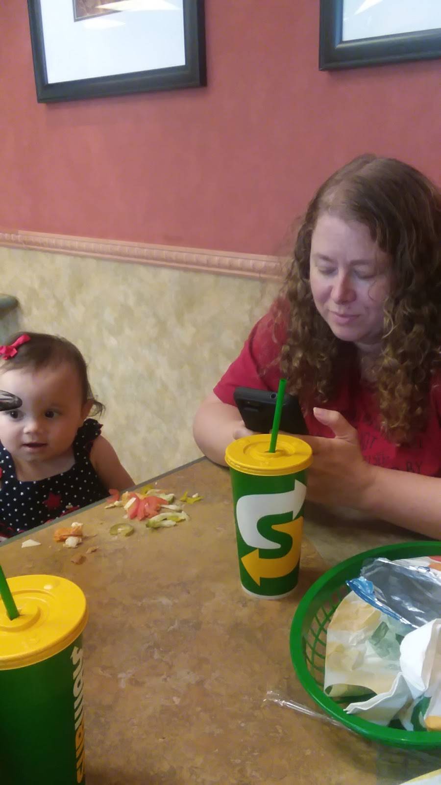 Subway | restaurant | 2424 Wake Forest Rd, Raleigh, NC 27608, USA | 9198290900 OR +1 919-829-0900