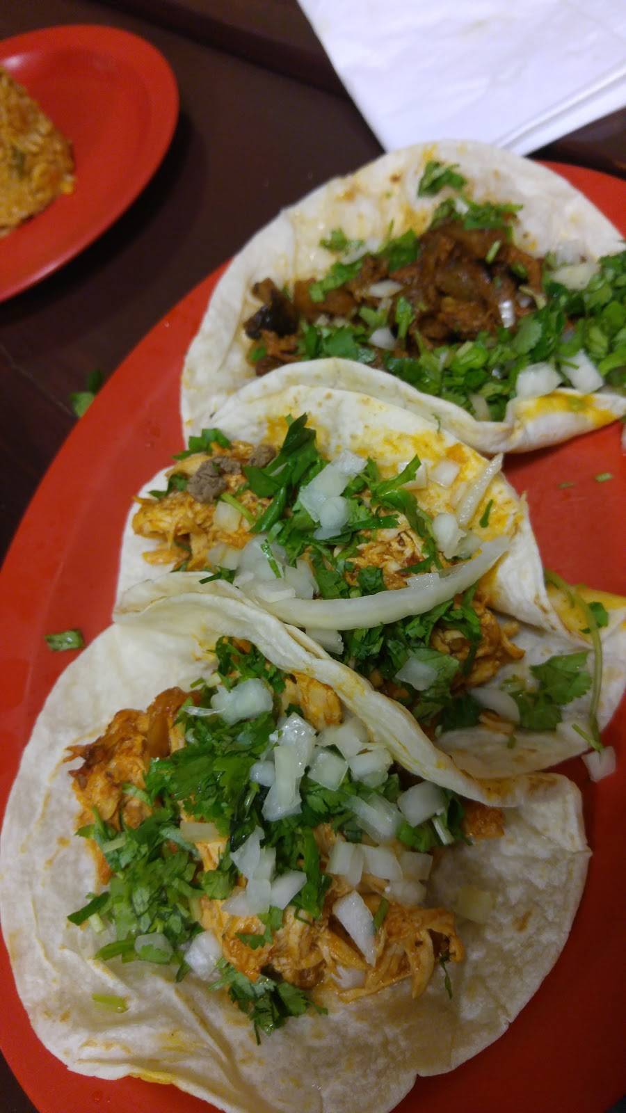 El Limon | restaurant | 61 W Lancaster Ave, Ardmore, PA 19003, USA | 4844163211 OR +1 484-416-3211