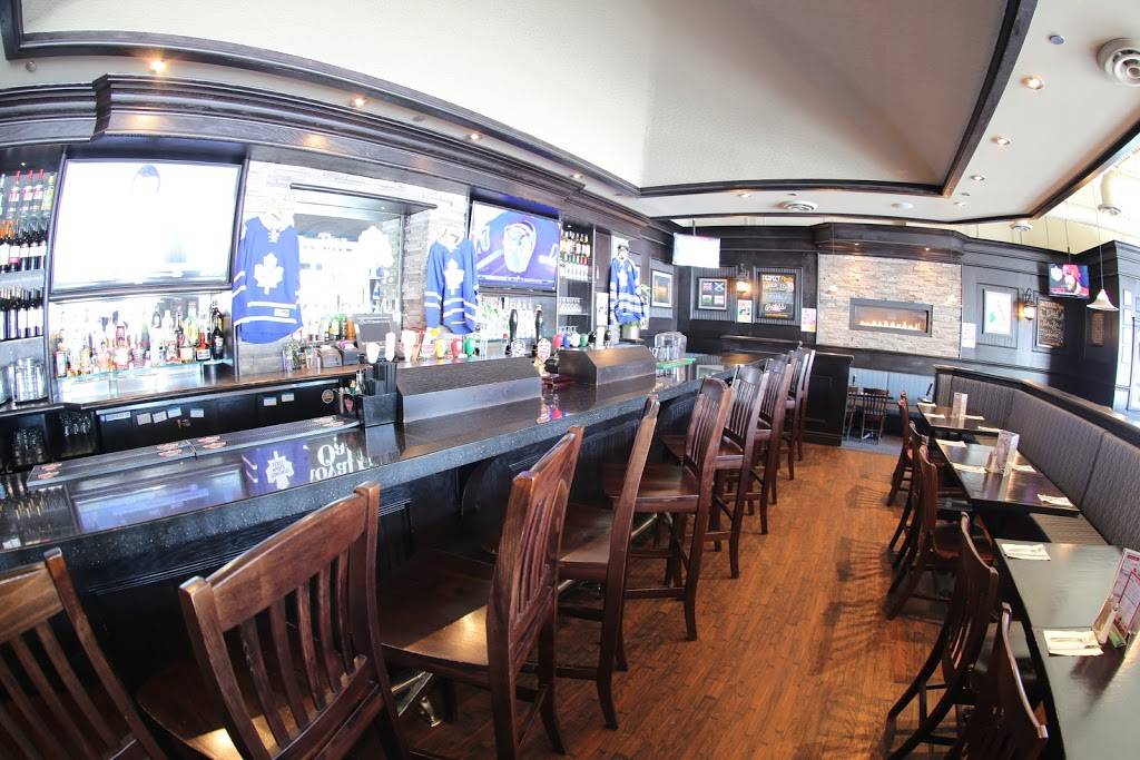 The Royal Oak | restaurant | 617 Victoria St W #102, Whitby, ON L1N 0E4, Canada | 9054938700 OR +1 905-493-8700