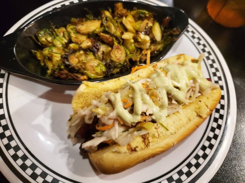 Meat N Greet | restaurant | 11 Jefferson St, Newnan, GA 30263, USA | 7706834664 OR +1 770-683-4664