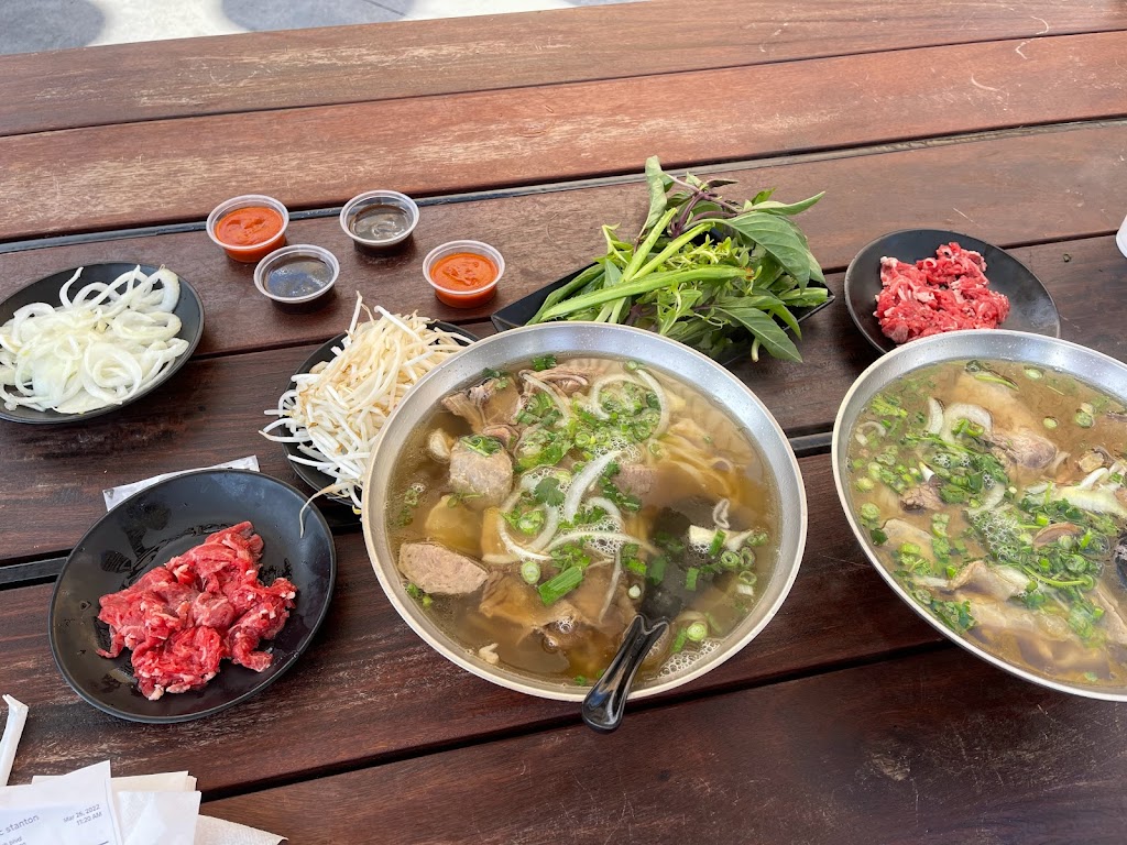 PhoHolic 2 | restaurant | 12829 Beach Blvd, Stanton, CA 90680, USA | 6573489999 OR +1 657-348-9999