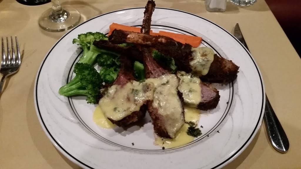 The Social | restaurant | 23329 Lyons Ave, Santa Clarita, CA 91355, USA | 6617999157 OR +1 661-799-9157