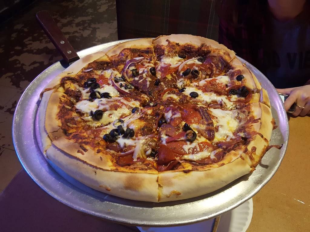 Blackthorn Pub and Pizza | restaurant | 3735 Wyoming St, St. Louis, MO 63116, USA | 3147760534 OR +1 314-776-0534