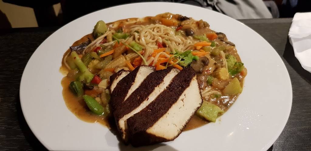 Howies at Jay Peak Stateside | restaurant | 219 Jay Peak Rd, Jay, VT 05859, USA | 8029882748 OR +1 802-988-2748