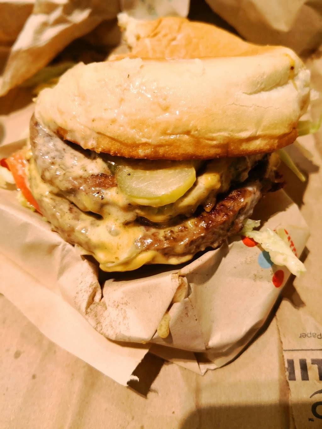 Great State Burger | restaurant | 575 Bellevue Square, Bellevue, WA 98004, USA | 4255342345 OR +1 425-534-2345