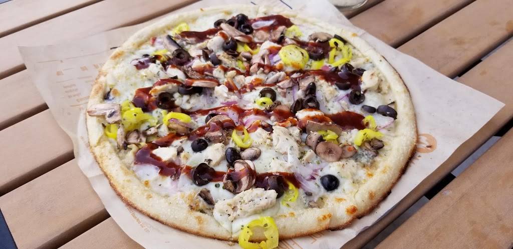 Blaze Pizza | meal takeaway | 1301 W Rancho Vista Blvd, Palmdale, CA 93551, USA | 6614630293 OR +1 661-463-0293