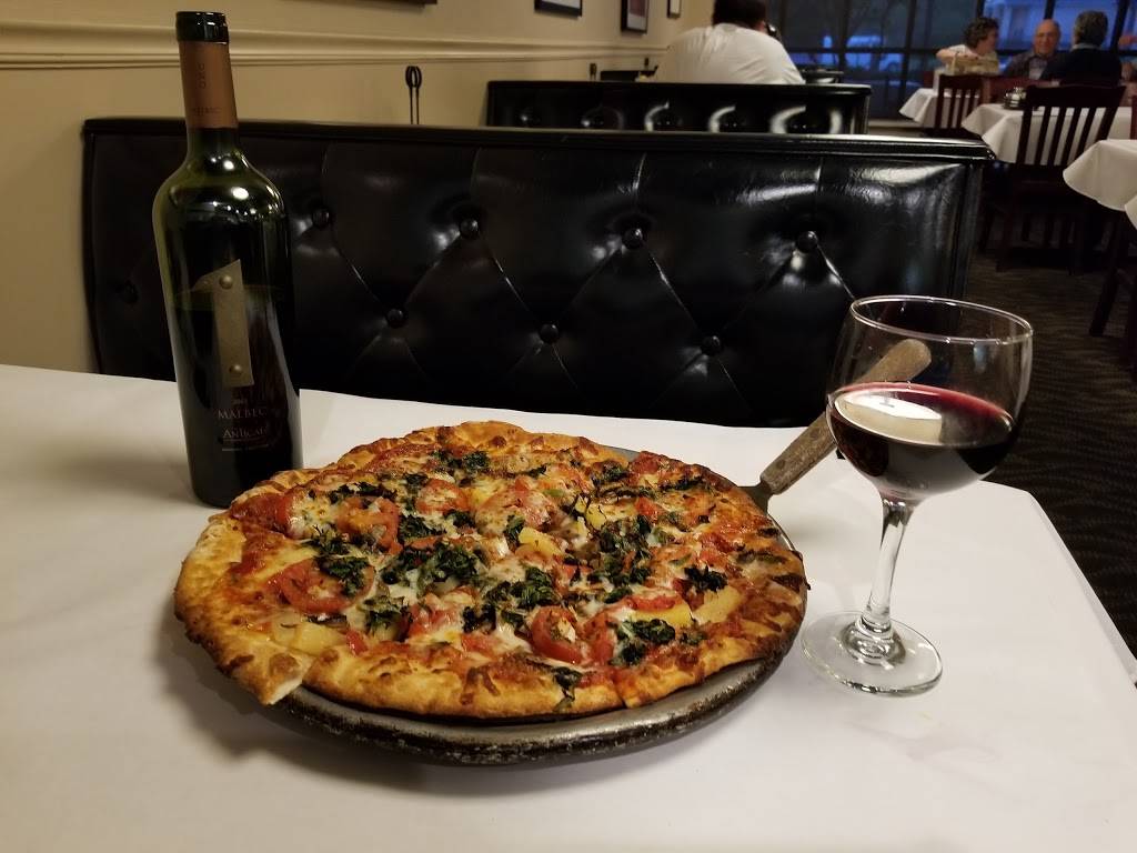 Riccios Italian Restaurant | restaurant | 9213 Baybrook Ln, Charlotte, NC 28277, USA | 7045425111 OR +1 704-542-5111