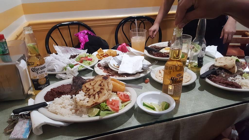 Chely’s Restaurant | restaurant | 219 Nassau St, Westbury, NY 11590, USA | 5169970401 OR +1 516-997-0401