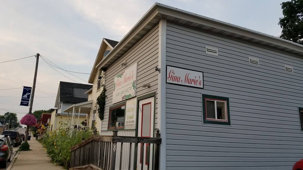 Gina Maries | restaurant | 206 Carroll St, Random Lake, WI 53075, USA | 9207445086 OR +1 920-744-5086