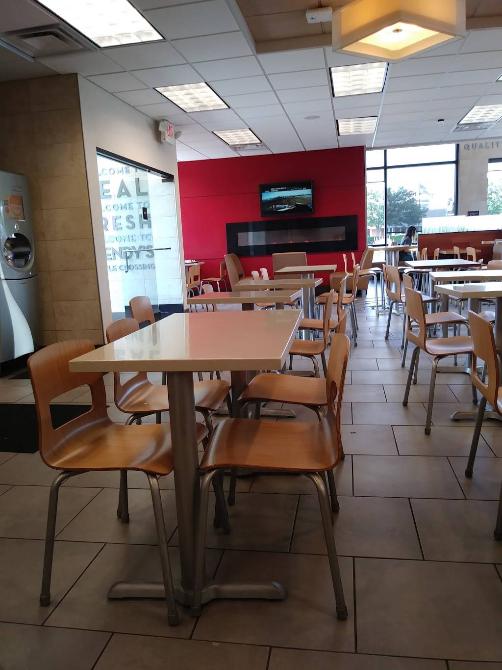 Wendys | restaurant | 5047 Tuttle Crossing Blvd, Dublin, OH 43016, USA | 6147980033 OR +1 614-798-0033
