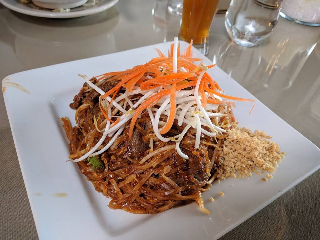 Pad Thai | restaurant | 14319 Metcalf Ave, Overland Park, KS 66223, USA | 9136854500 OR +1 913-685-4500