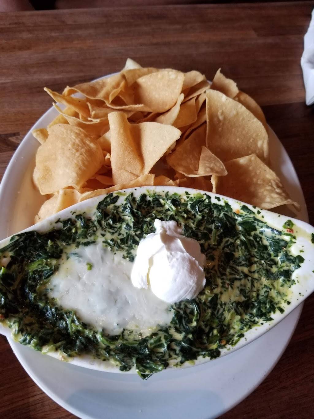 Cheddars Scratch Kitchen | restaurant | 1615 Fox Trot Ct, Winston-Salem, NC 27103, USA | 3367949001 OR +1 336-794-9001