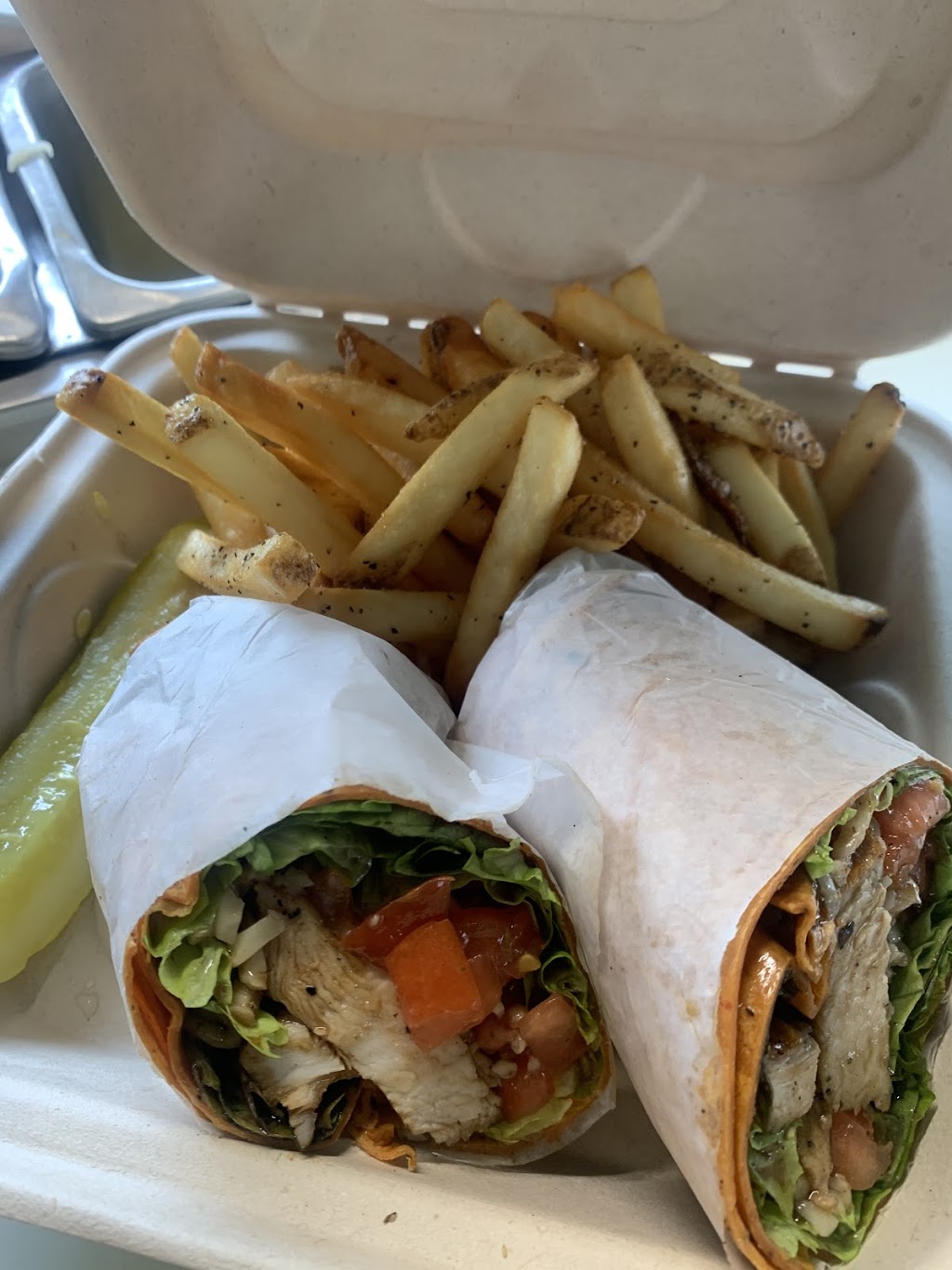 Roadhouse Grille | restaurant | 321 SW Main St, Douglas, MA 01516, USA | 5083416656 OR +1 508-341-6656