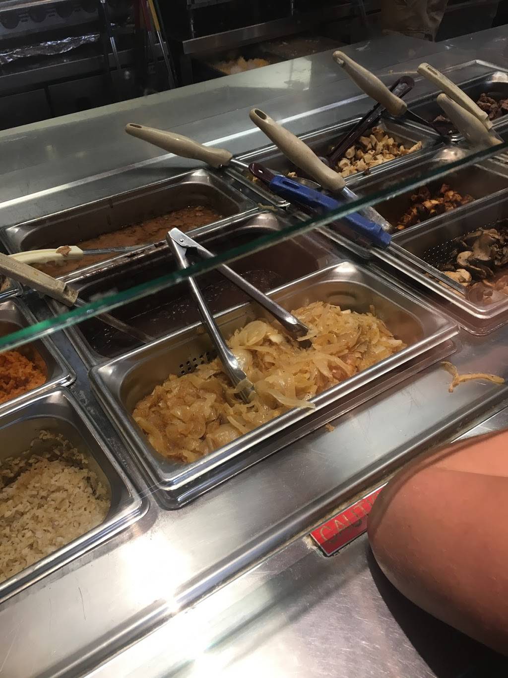 Izzos Illegal Burrito | restaurant | 70488 LA-21 #100, Covington, LA 70433, USA | 9853275114 OR +1 985-327-5114