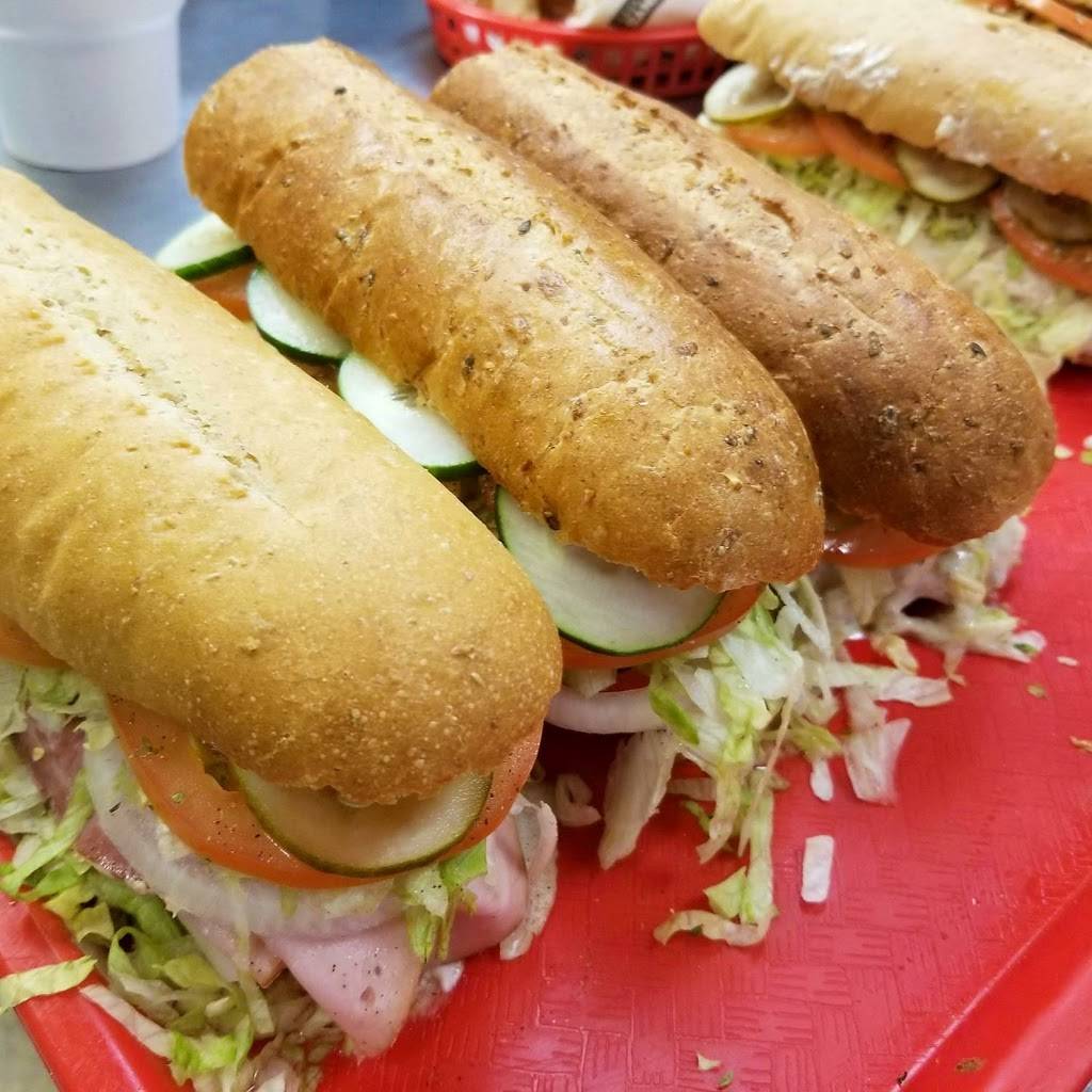 Lennys Grill & Subs | restaurant | 11842 Bandera Rd #232, Helotes, TX 78023, USA | 2106956140 OR +1 210-695-6140