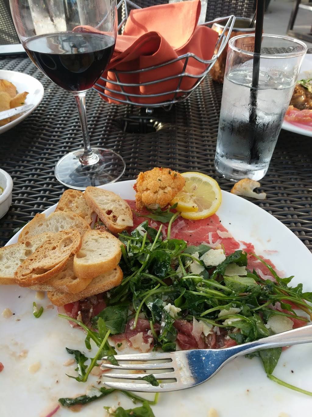 Lago East Bank | restaurant | 1091 W 10th St, Cleveland, OH 44113, USA | 2168628065 OR +1 216-862-8065