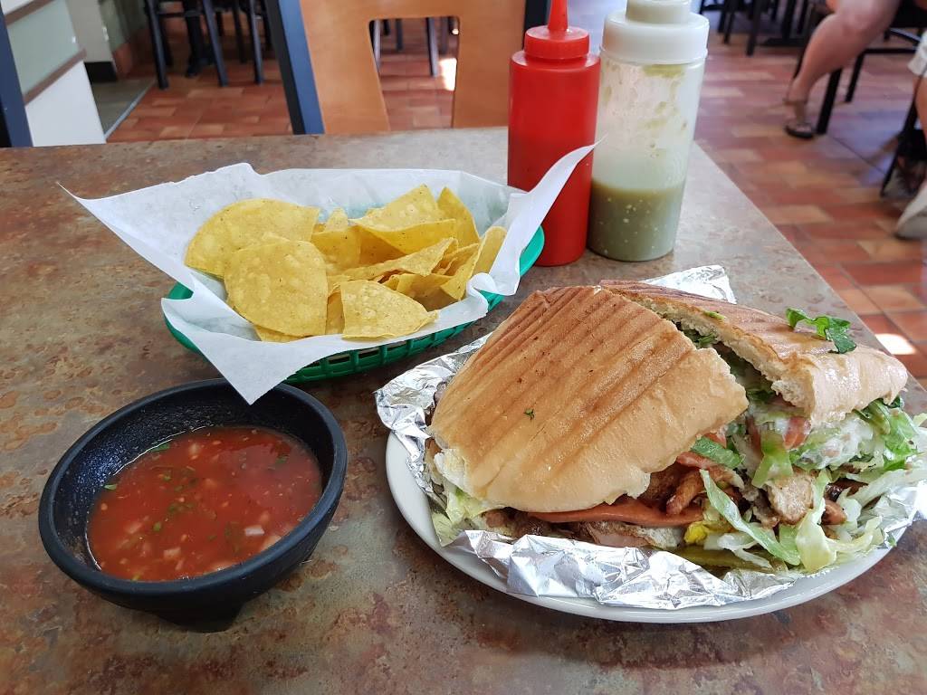 La Canasta Mexicana | restaurant | 250 W Munroe Ave, Wisconsin Dells, WI 53965, USA | 6086782701 OR +1 608-678-2701