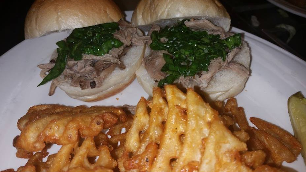 Vincenzos Pizzeria & Caterring | restaurant | 131 N Main Ave, Scranton, PA 18504, USA | 5703471060 OR +1 570-347-1060