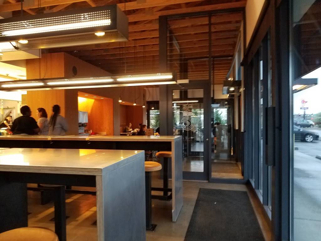 Chipotle Mexican Grill | restaurant | 1420 W 23rd St, Lawrence, KS 66046, USA | 7853129081 OR +1 785-312-9081