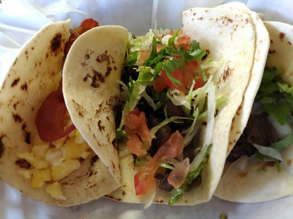 Noemis Tacos | restaurant | 8010 Park Pl Blvd, Houston, TX 77087, USA | 7136457907 OR +1 713-645-7907