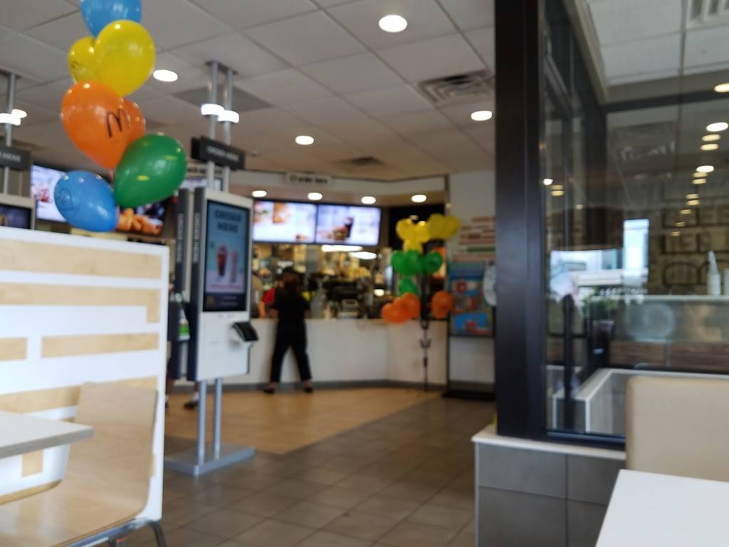 McDonalds | cafe | 8111 Leesburg Pike, Vienna, VA 22182, USA | 7034425010 OR +1 703-442-5010