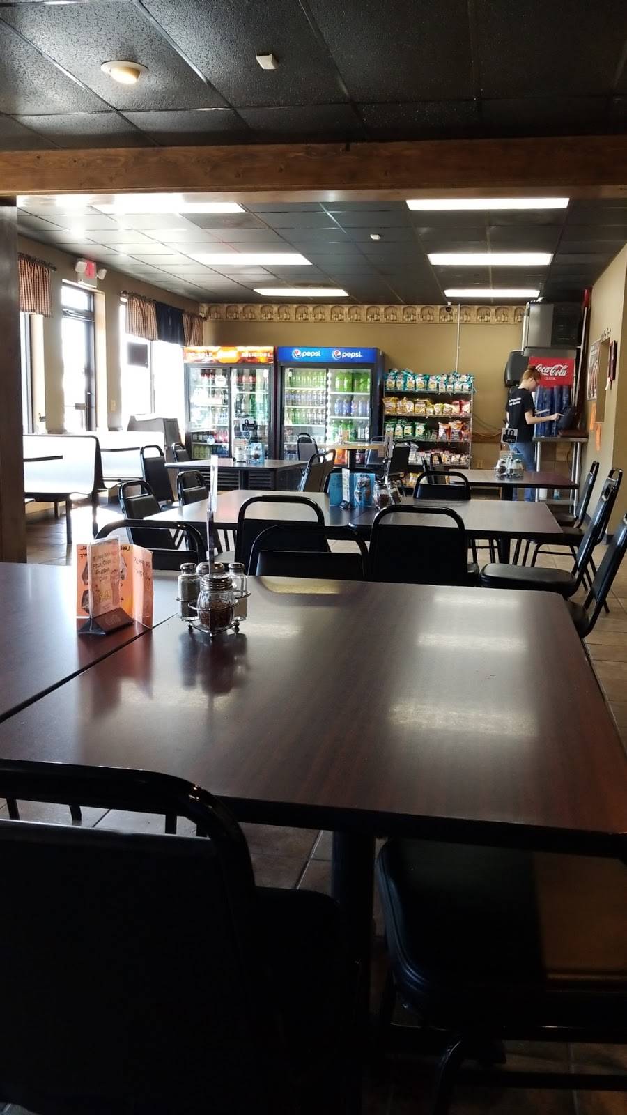 Giovannis | restaurant | 10689 US-23, Lucasville, OH 45648, USA | 7402593660 OR +1 740-259-3660