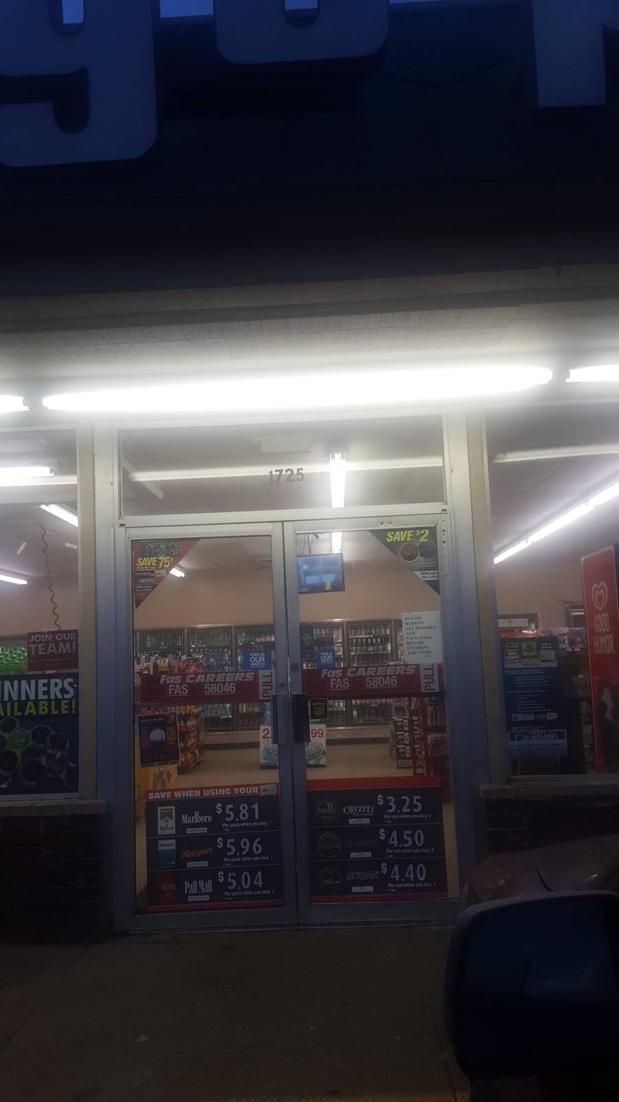 Village Pantry | restaurant | 1725 S Lynhurst Dr, Indianapolis, IN 46241, USA | 8003483430 OR +1 800-348-3430