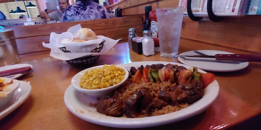 Texas Roadhouse | restaurant | 3203 Ming Ave, Bakersfield, CA 93304, USA | 6613970422 OR +1 661-397-0422