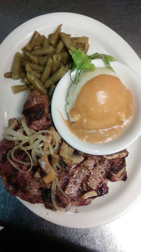 Silver Flash Restaurant | restaurant | 14547 Kedzie Ave, Posen, IL 60469, USA | 7085979292 OR +1 708-597-9292