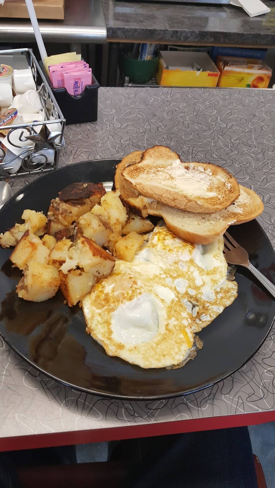 Chev & Rachels Family Diner | restaurant | 233 Center Ave, Emsworth, PA 15202, USA | 4127320140 OR +1 412-732-0140