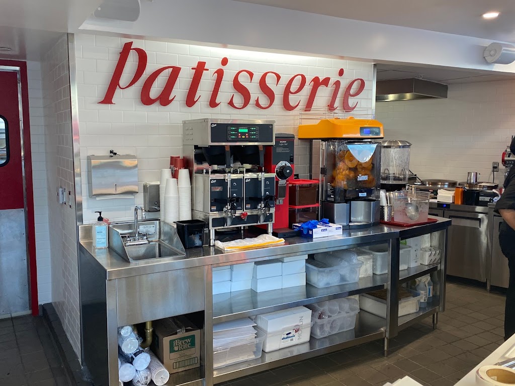Moulin Cafe Patisserie | restaurant | 3333 S Bristol St, Costa Mesa, CA 92626, USA | 9494096792 OR +1 949-409-6792