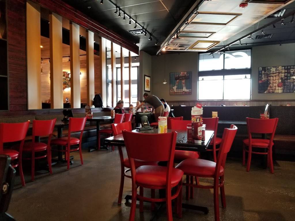 Red Robin Gourmet Burgers and Brews | restaurant | 8057 W Irlo Bronson Memorial Hwy, Kissimmee, FL 34747, USA | 3215598220 OR +1 321-559-8220